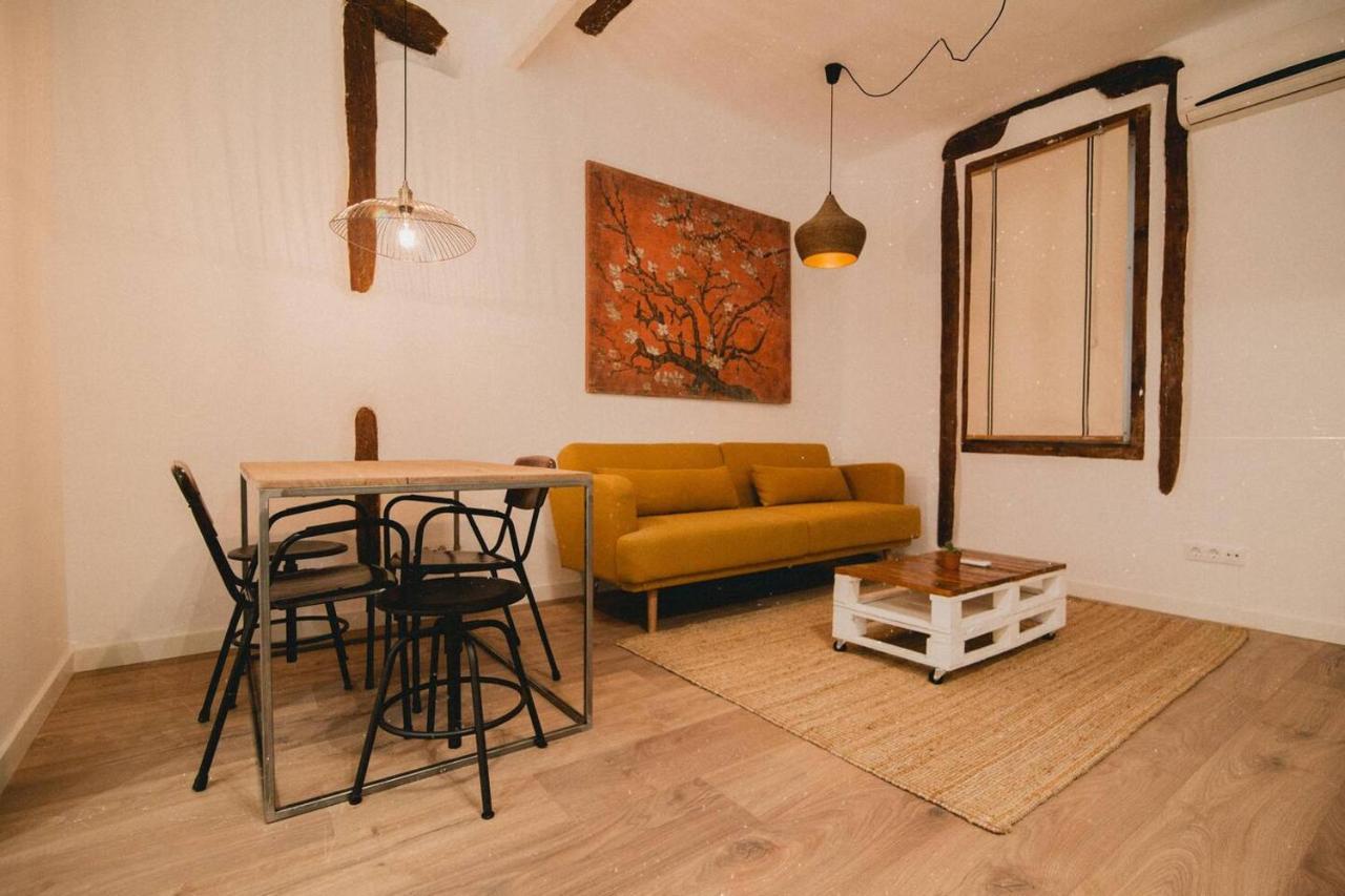 Charming Design Apartment Reina Sofia Madrid Exterior photo